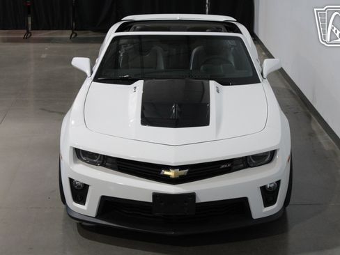 Used 2014 Chevrolet Camaro ZL1 image 8