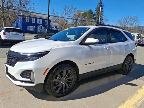 Used 2024 Chevrolet Equinox RS w/ RS Leather Package image 3