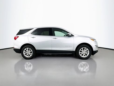 Used 2020 Chevrolet Equinox LT w/ Driver Convenience Package AWD/4WD image 8