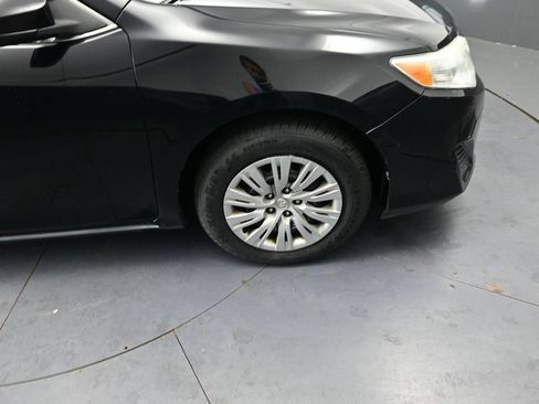 Used 2014 Toyota Camry LE FWD image 19