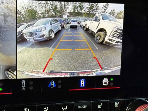 Used 2024 GMC Canyon AT4X image 23