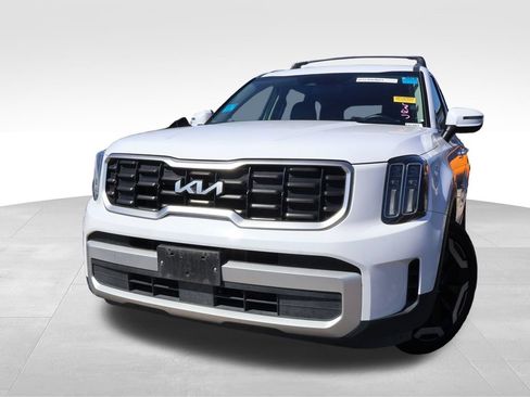 Used 2025 Kia Telluride S AWD/4WD image 4