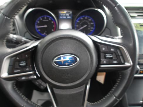 Used 2018 Subaru Outback 2.5i Premium AWD/4WD image 18