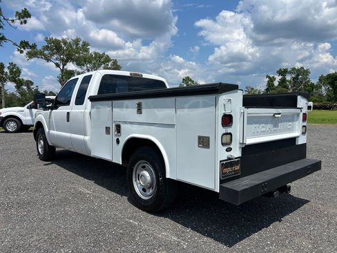 Used 2015 Ford F250 XL w/ Power Equipment Group RWD image 9