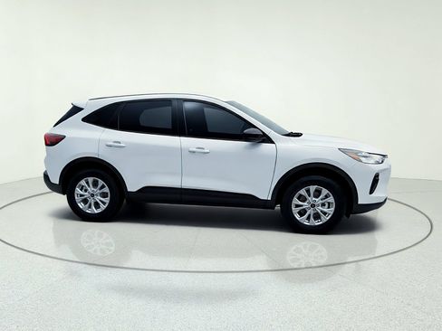 New 2026 Ford Escape Active w/ Cold Weather Package AWD/4WD image 10