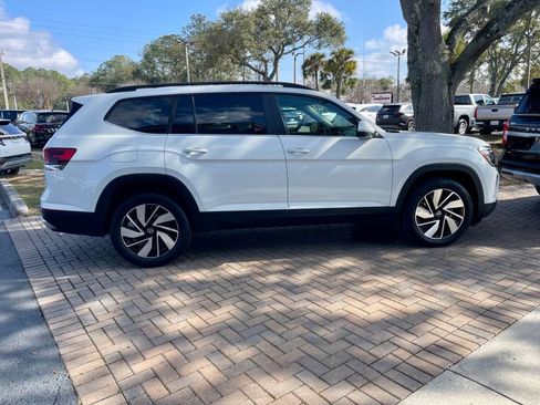 Used 2025 Volkswagen Atlas SE image 7