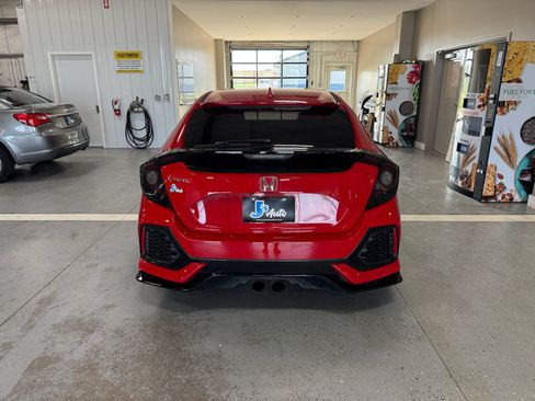 Used 2017 Honda Civic Sport Touring image 4