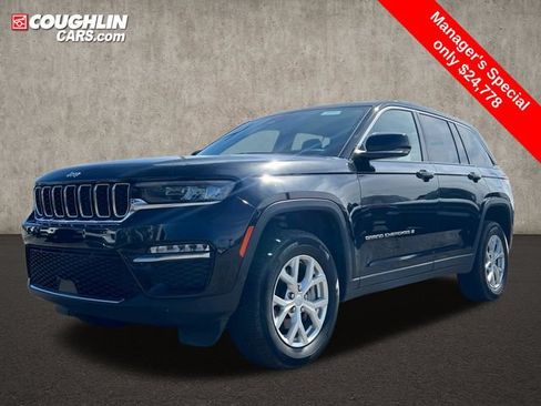 Used 2023 Jeep Grand Cherokee Limited AWD/4WD image 3