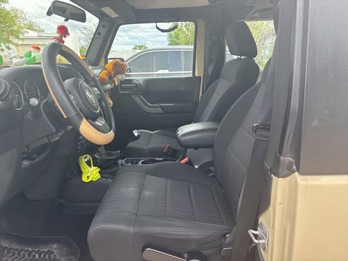 Used 2012 Jeep Wrangler Sport w/ Connectivity Group AWD/4WD image 6