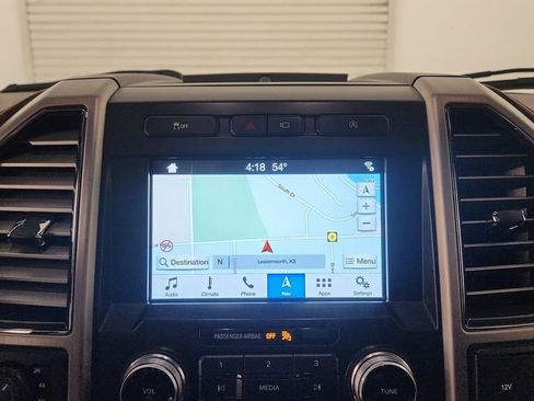 Used 2018 Ford F150 Platinum w/ Equipment Group 701A Luxury image 26