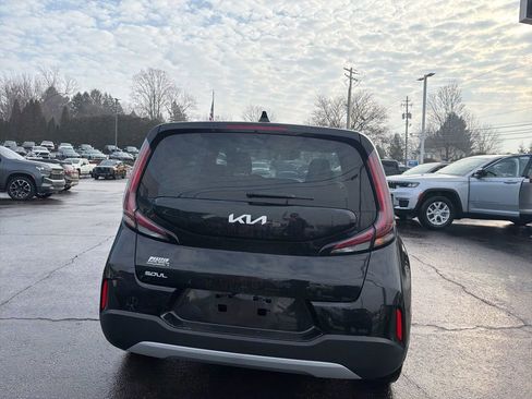 Certified 2023 Kia Soul LX w/ LX Technology Package image 3