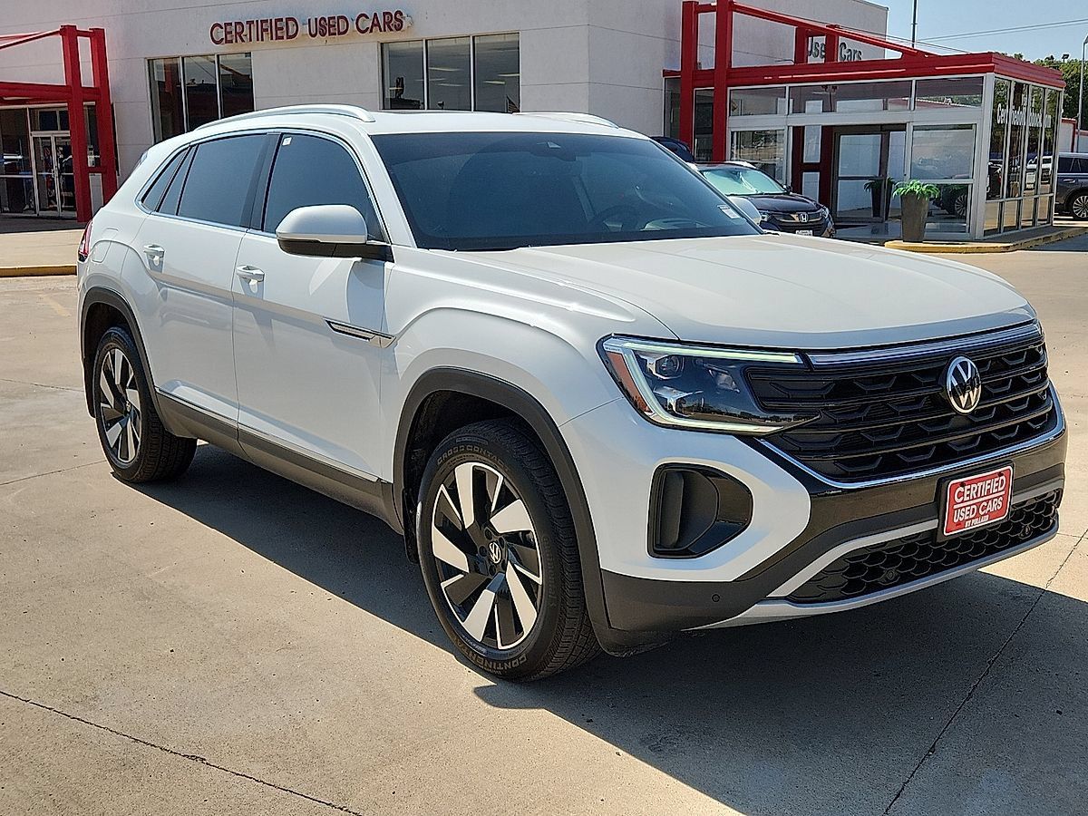 Used 2024 Volkswagen Atlas Cross Sport SEL AWD/4WD image 4