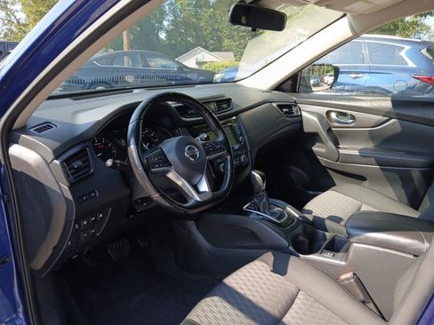 Used 2020 Nissan Rogue SV w/ Premium Package FWD image 18