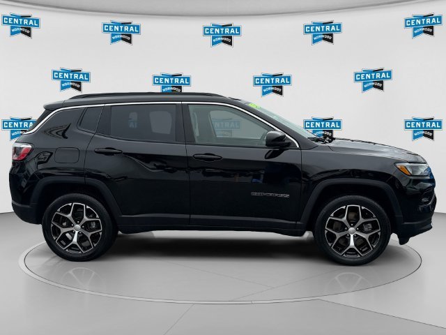Used 2024 Jeep Compass Limited AWD/4WD image 7
