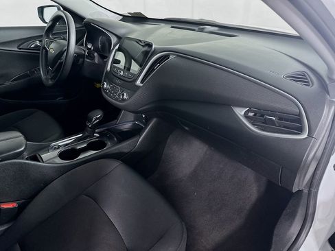 Used 2023 Chevrolet Malibu LT image 30