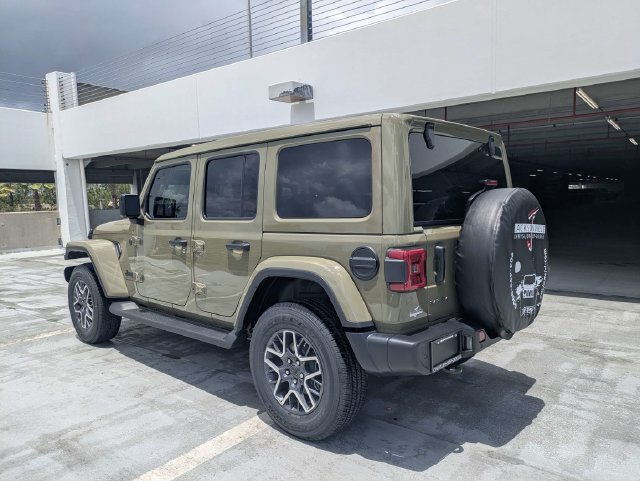 New 2026 Jeep Wrangler Unlimited Sahara AWD/4WD image 6