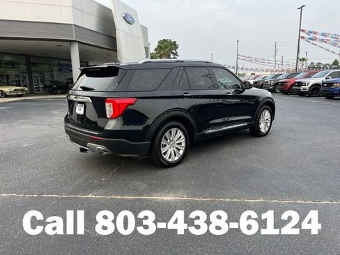 Used 2024 Ford Explorer Limited w/ Limited Technology Package RWD image 3