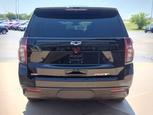 Used 2023 Chevrolet Suburban RST w/ Luxury Package AWD/4WD image 6