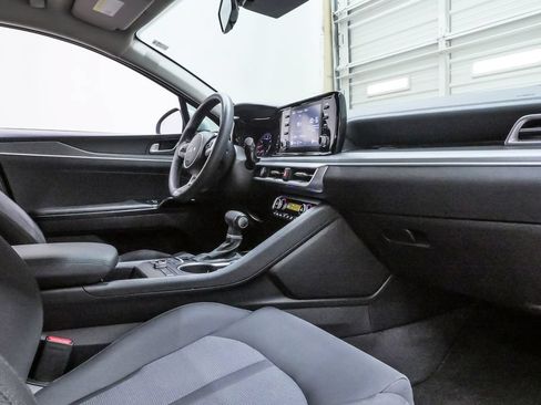 Used 2023 Kia K5 LXS FWD image 12