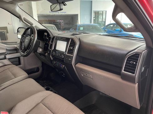 Used 2015 Ford F150 XLT w/ Equipment Group 302A Luxury image 32