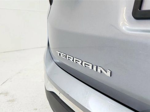 Used 2023 GMC Terrain SLT FWD image 17