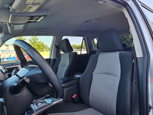 Used 2018 Toyota 4Runner SR5 RWD image 20