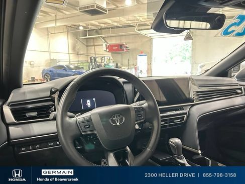 Used 2025 Toyota Camry XSE FWD image 15