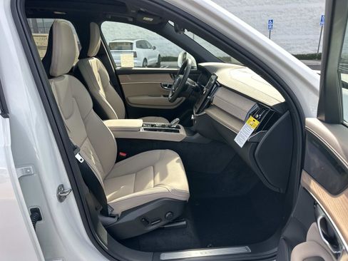 New 2026 Volvo XC90 B6 Plus w/ Protection Package Premier image 21