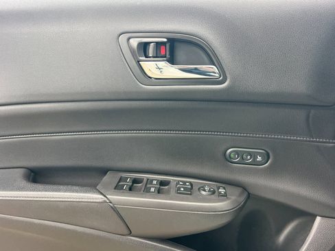 Used 2017 Acura ILX w/ Premium Package image 12