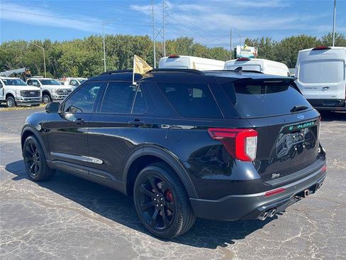 Certified 2023 Ford Explorer ST w/ Equipment Group 401A AWD/4WD image 3