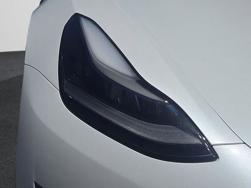 Used 2023 Tesla Model 3 Standard Range RWD image 18