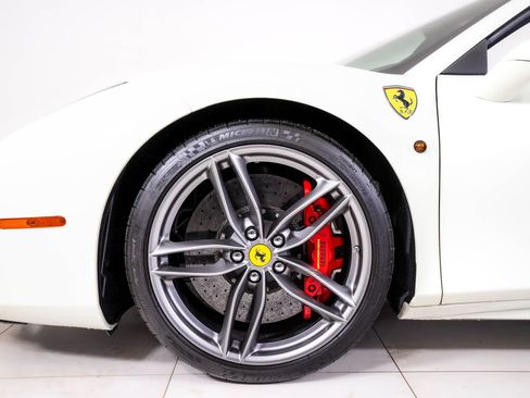 Used 2017 Ferrari 488 Spider RWD image 15