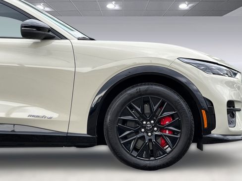Used 2025 Ford Mustang Mach-E Premium w/ Sport Appearance Package image 34