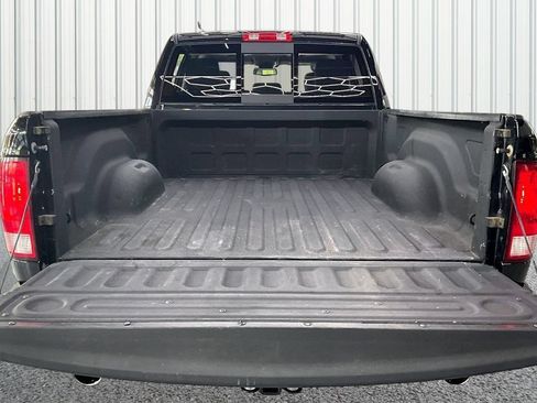 Used 2019 RAM 1500 Classic SLT AWD/4WD image 23