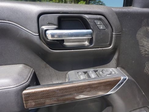 Used 2021 Chevrolet Silverado 1500 LT w/ Bed Protection Package image 3