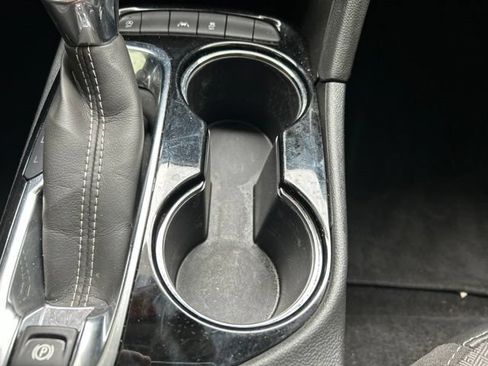 Used 2022 Buick Encore GX Select FWD image 34