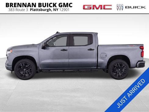 Used 2019 Chevrolet Silverado 1500 Custom w/ Custom Value Package AWD/4WD image 2