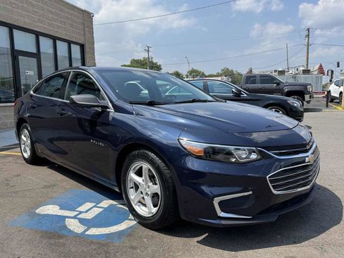 Used 2018 Chevrolet Malibu LS image 3