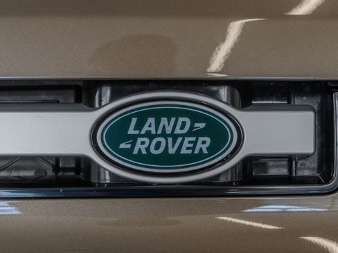 Used 2025 Land Rover Defender 90 S AWD/4WD image 5