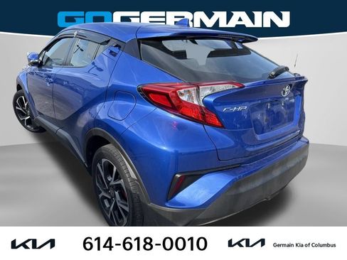 Used 2021 Toyota C-HR XLE FWD image 3
