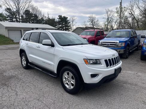 Used 2016 Jeep Grand Cherokee Laredo w/ Quick Order Package 23E image 3