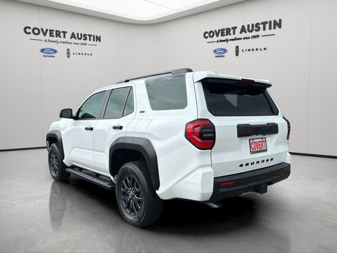 Used 2025 Toyota 4Runner SR5 RWD image 3