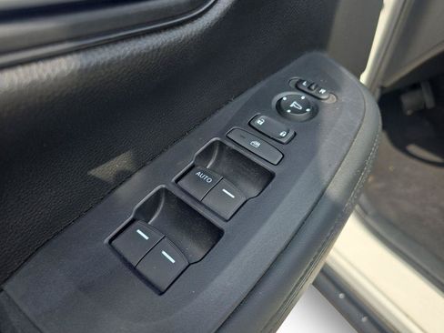 Used 2024 Honda HR-V LX image 8