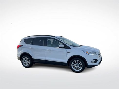Used 2019 Ford Escape SEL image 2