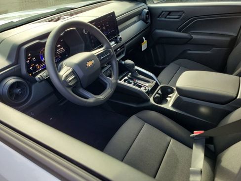 New 2026 Chevrolet Colorado W/T image 3