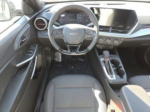 New 2026 Chevrolet Trax RS w/ Sunroof Package image 28