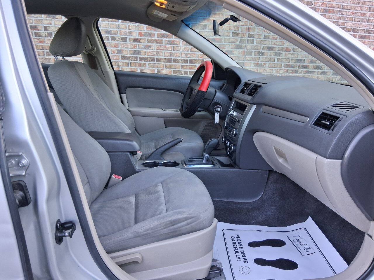 Used 2010 Ford Fusion S FWD image 11