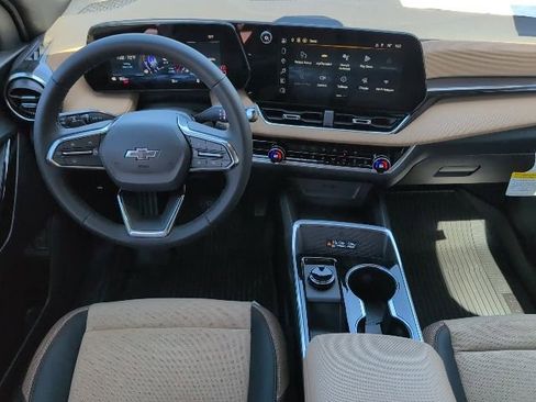 New 2026 Chevrolet Equinox ACTIV w/ Safety and Technology Package image 4