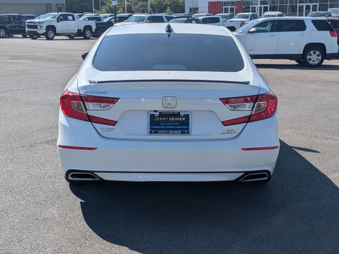 Used 2022 Honda Accord Sport image 5