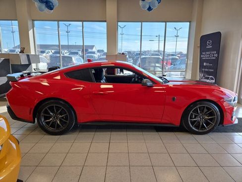 Used 2025 Ford Mustang Dark Horse image 7